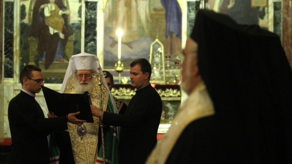Църквата получи документите за собственост на "Александър Невски" | StandartNews.com