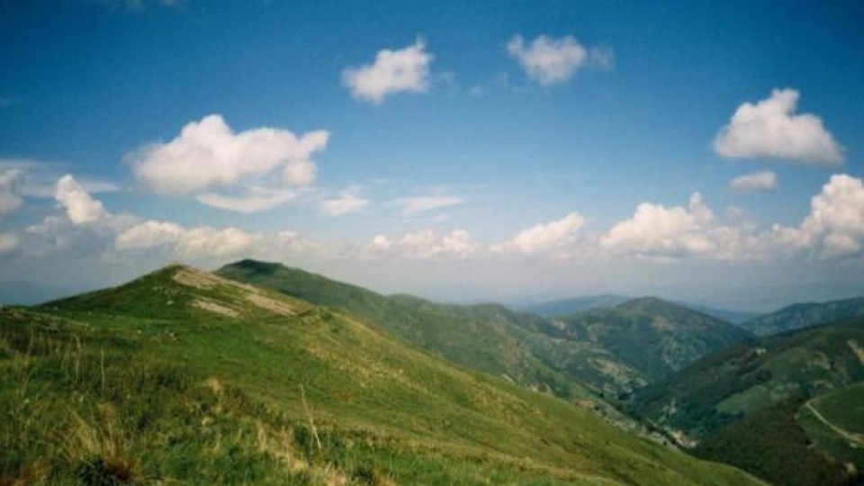 ПСС издирва двойка туристи в Осоговска планина | StandartNews.com