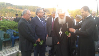 Президент, премиер и патриарх почетоха Самуил в Петрич
