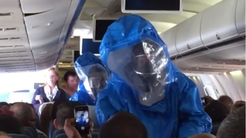 Американец се "пошегува" с пълен самолет, че има ебола | StandartNews.com