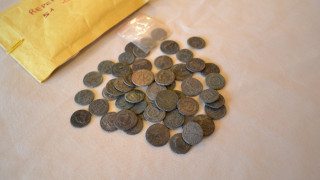 Спасиха 593 монети от продажба в чужбина