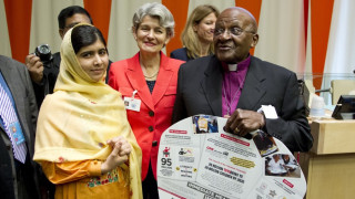Бокова поздрави Малала за Нобела