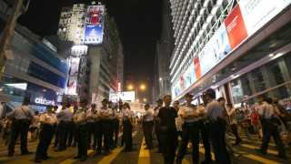 Лидерът на Хонконг застана зад Китай и срещу протестиращите
