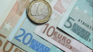 Дойче банк: Чака ни спад на еврото