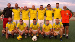 Шампиони по мини футбол в благотворителен мач за събиране на средства за лечението на Тинка