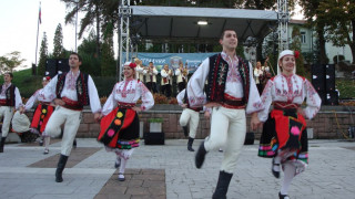 Хора и заря разтърсиха Белоградчишките скали