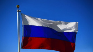 Чиновници  учат руски с европари