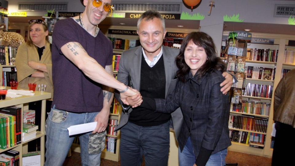 Журналисти спечелиха първия конкурс за нов български роман | StandartNews.com