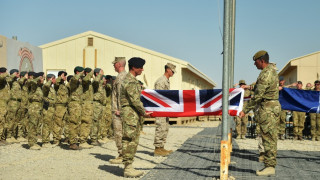 Великобритания и САЩ се изтеглят от Афганистан