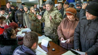 Порошенко в Донбас навръх изборите