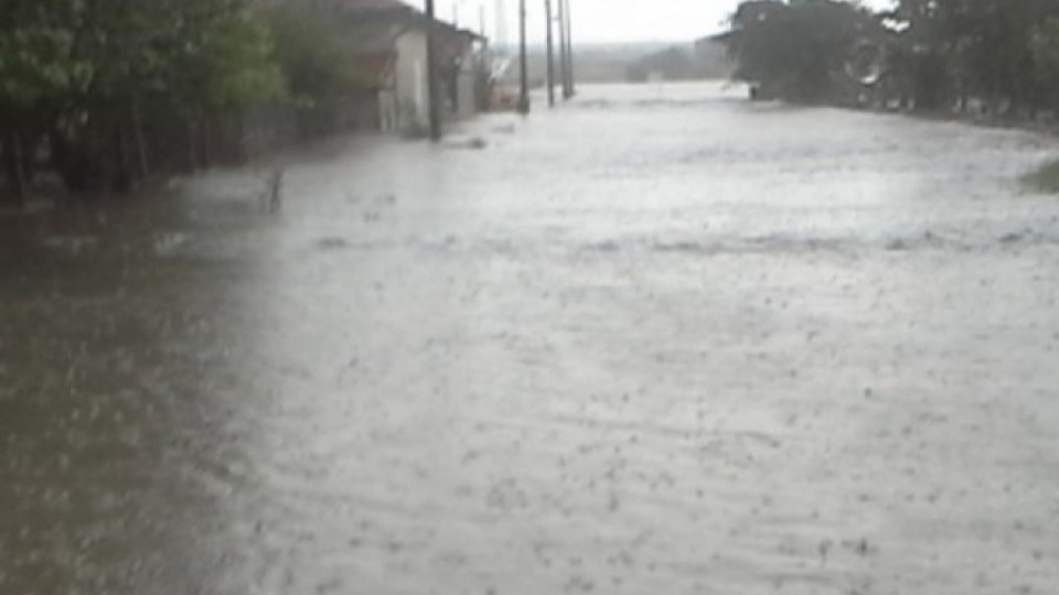 Търсят виновник за потопа в Хасково | StandartNews.com