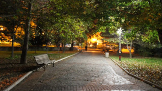 Възстановиха парковото осветление в Благоевград след вандалски набези