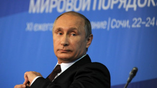 Рейтингът на Путин падна с 8%
