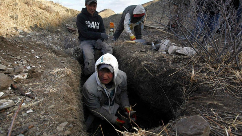 "Черни археолози" изнасят оръжие от Русия | StandartNews.com