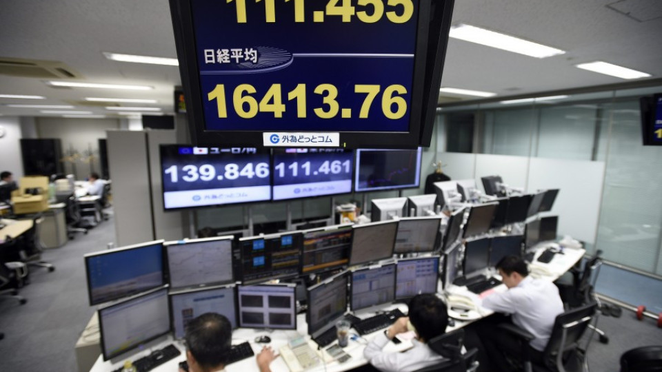 Японски маневри надуват долара | StandartNews.com