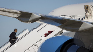 Проблем със самолета на Обама забави пристигането му във Вашингтон