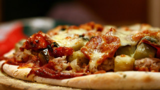 Пицата за вкъщи с етикет за калории