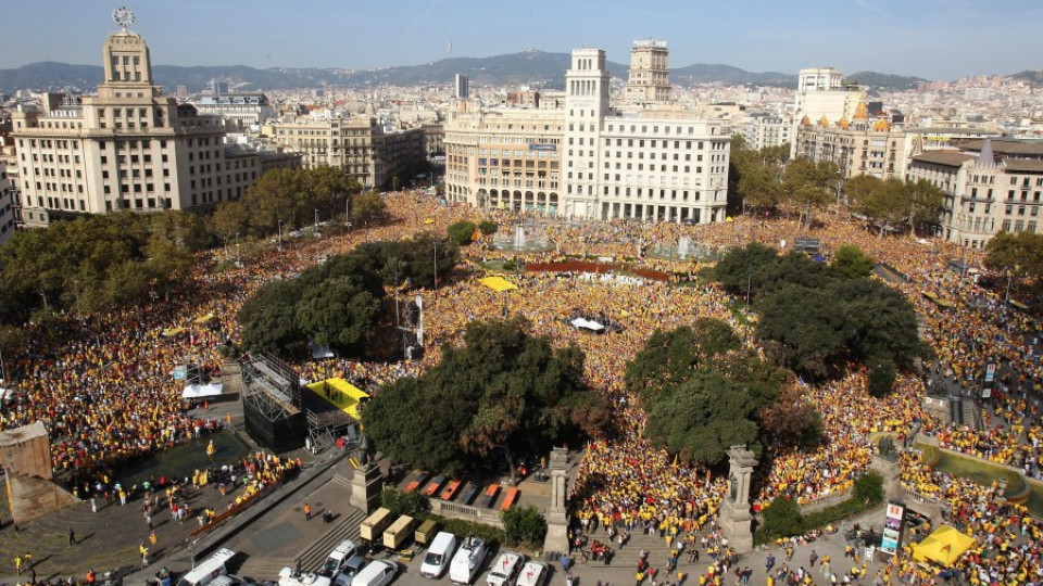 Съдът спря референдума в Каталуния | StandartNews.com