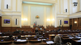 Депутатите подхванаха пенсиите на миньорите