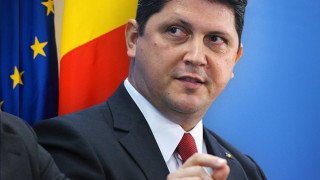 Румънският външен министър подаде оставка