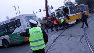 Пуснато е движението на мястото на катастрофата в София