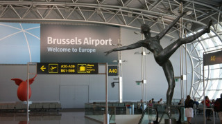 Летището в Брюксел търси 100 жени гардове