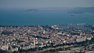 Заловиха 11 сирийски бежанци в центъра на Бургас