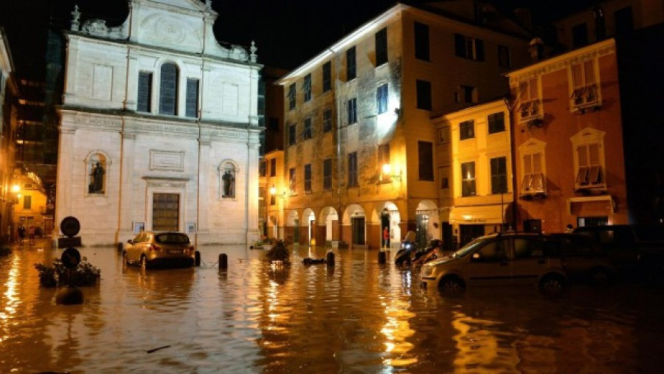 Двама изчезнали след бурята в Италия | StandartNews.com