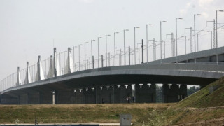 Може да намалят таксите за коли по "Дунав мост" 2