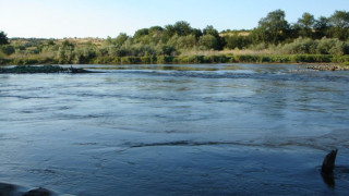 Река Марица скъса дига при Пазарджик