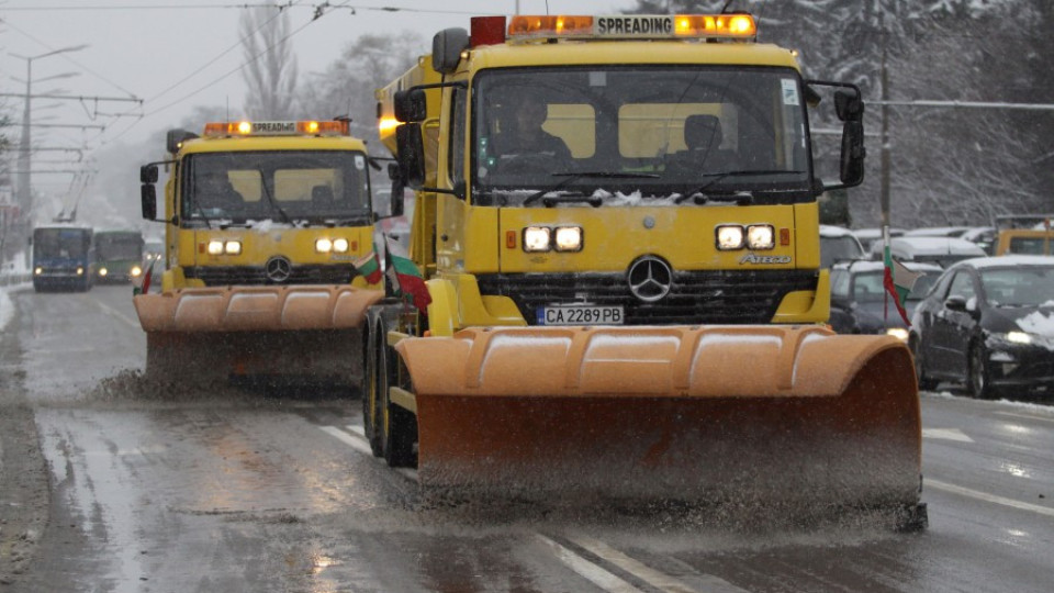 Машините на пътя 6 часа преди снежинките | StandartNews.com
