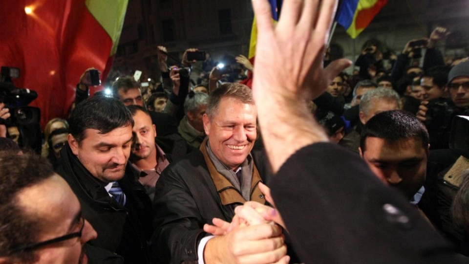 Йоханис смята да свали правителството на Румъния | StandartNews.com