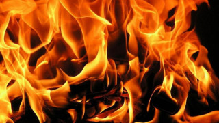 Кабриолет изгоря при пожар в Сливен