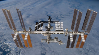 Руски космически кораб се скачи МКС