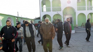 Мюсюлмани от Пазарджик: Не участваме в терористична организация