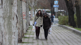 Студът остава и в четвъртък, дъжд на югозапад