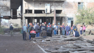 Бургаските миньори пак заплашват със стачка