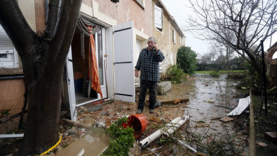 Жертвите на наводненията във Франция станаха четири | StandartNews.com