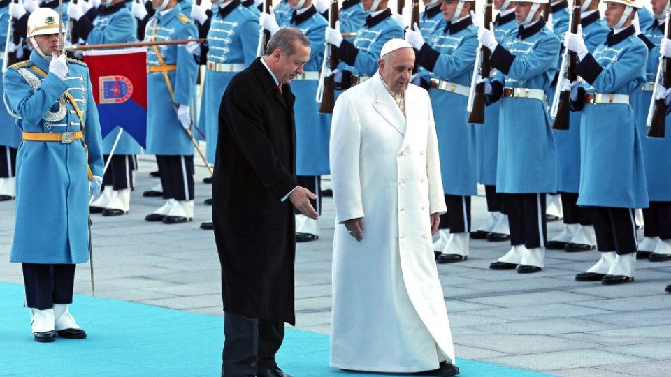 Папата: Религиите да се обединят срещу тероризма | StandartNews.com