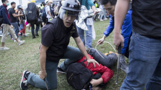 Десетки протестиращи в ареста след сблъсъци в Хонконг 