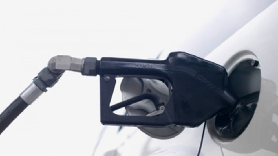 Бензинът пада под 2,08 лв. за литър | StandartNews.com