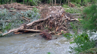 Под вода са пътища, къщи и дворове в Старозагорско