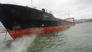 Моряци от руски кораб са били евакуирани край Балчик