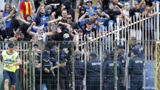 "Сините" с нощен протест