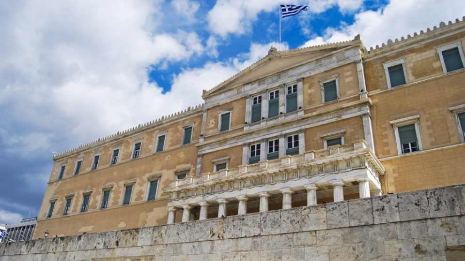 Гърция прие спорния бюджет 2015 | StandartNews.com
