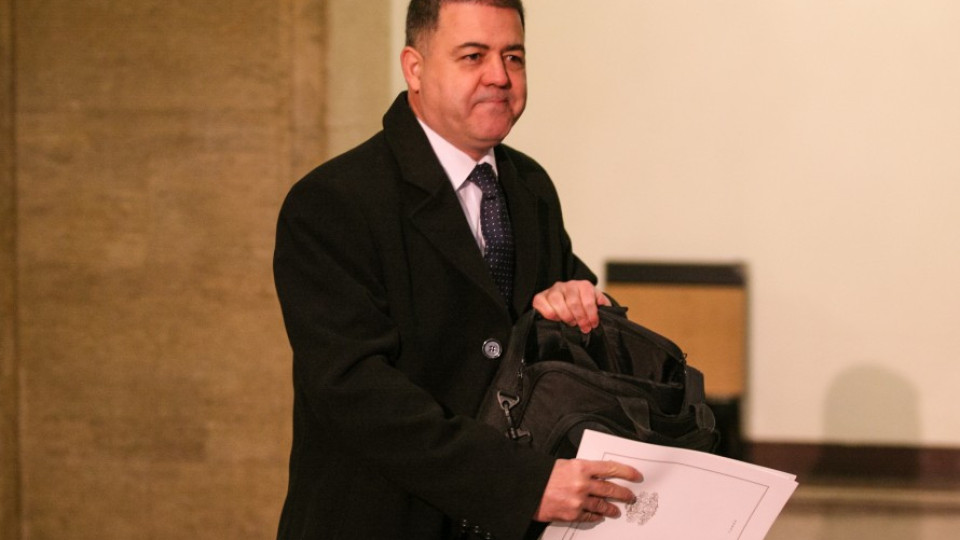 Ненчев не изключи административни съкращения в армията | StandartNews.com