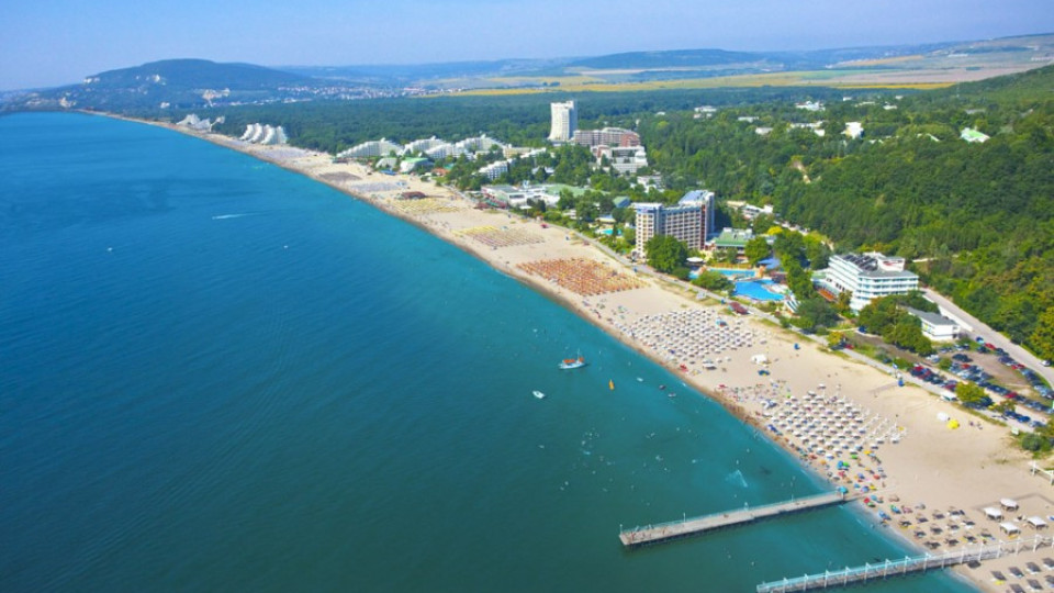 Плажът на Албена се мести в София | StandartNews.com