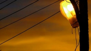 Сменят 9000 лампи в София