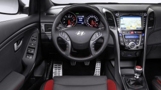 Hyundai показа обновените i30, i40 и новия i20 Coupe