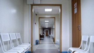 Ромка наби санитарка в детското отделение